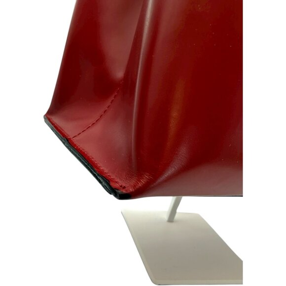 Burberry Red Leather Structured Tote Bag with Tag Charm – Classic Everyday Bag - Picture 12 of 15